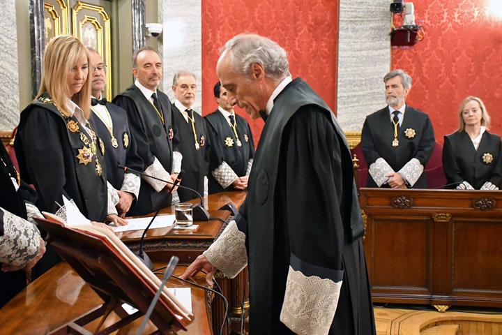 28/10/2024. El ministro asiste al acto de jura o promesa del fiscal de Sala del Tribunal Supremo. El ministro de la Presidencia, Justicia y ...